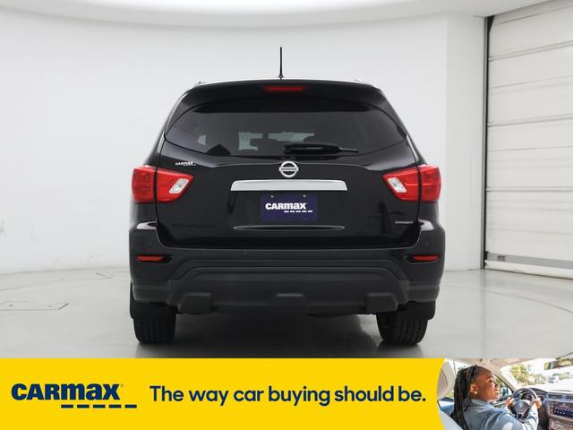 Photo of 2018 Black Nissan Pathfinder