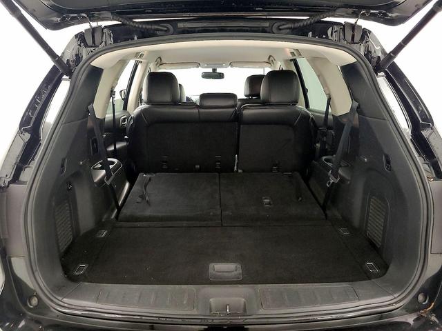 Photo of 2018 Black Nissan Pathfinder
