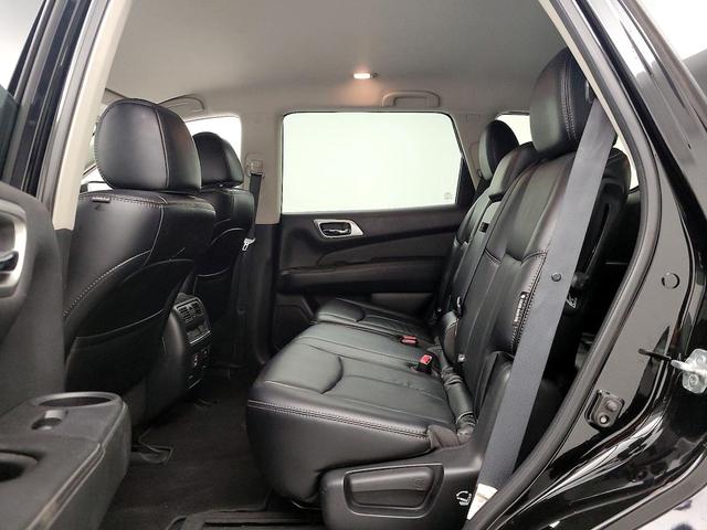 Photo of 2018 Black Nissan Pathfinder