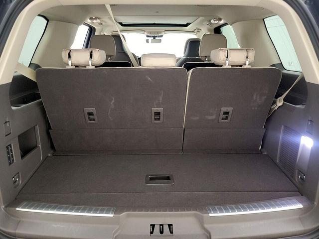 Photo of 2023 Blue Lincoln Navigator