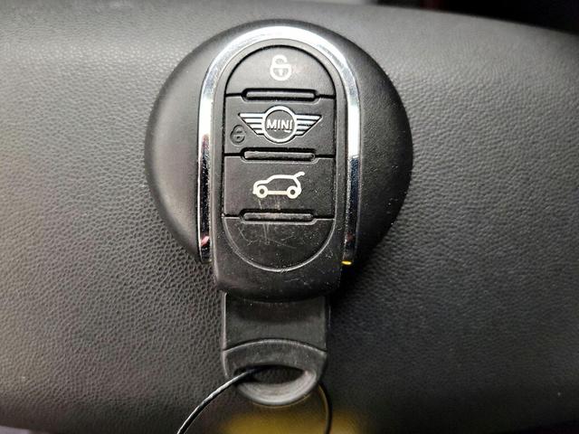 Photo of 2023 Black MINI Hardtop