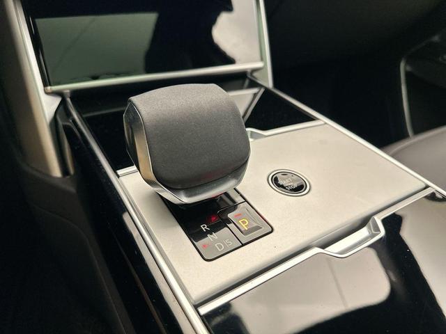 Photo of 2025 Santorini Black Metallic Land Rover Range Rover
