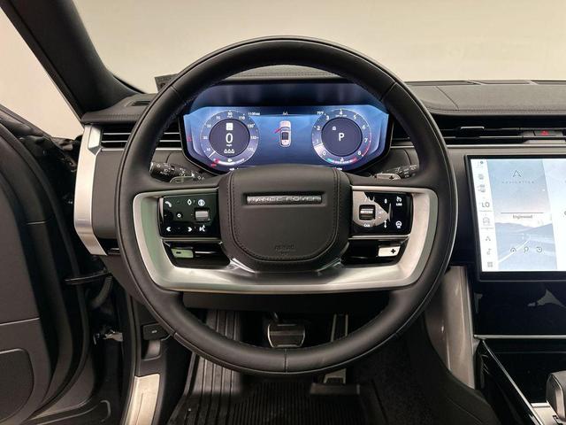 Photo of 2025 Santorini Black Metallic Land Rover Range Rover