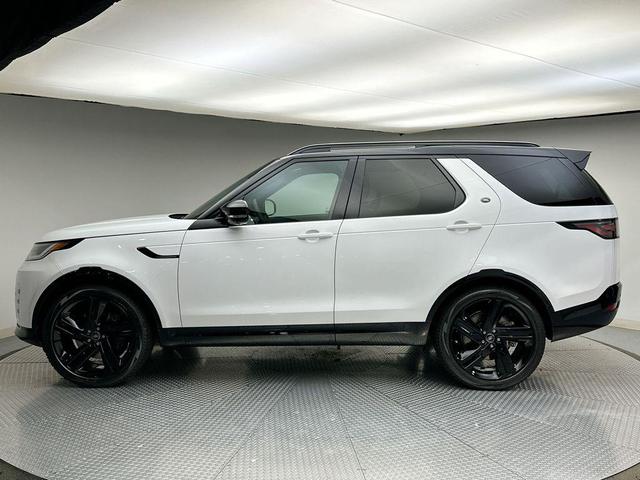 Photo of 2025 Fuji White Land Rover Discovery