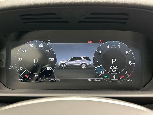 Photo of 2025 Fuji White Land Rover Discovery