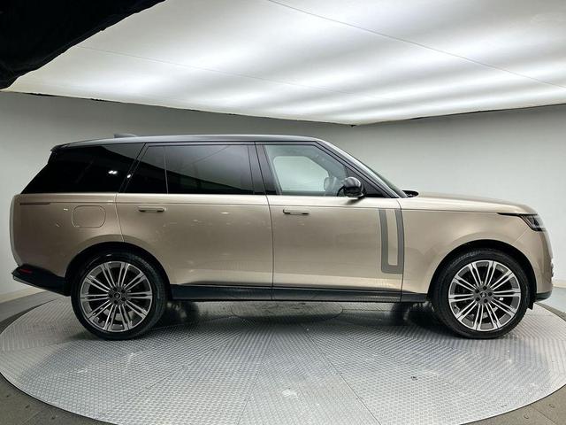 Photo of 2024 Gold Land Rover Range Rover