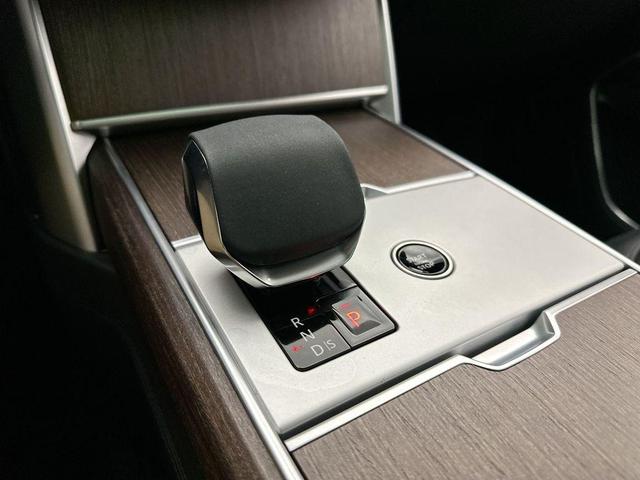Photo of 2024 Gold Land Rover Range Rover