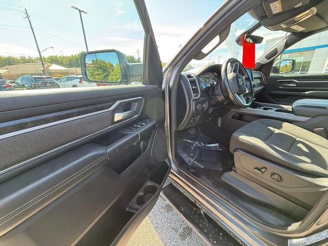 Photo of 2020 Granite Crystal Metallic Clearcoat RAM 1500