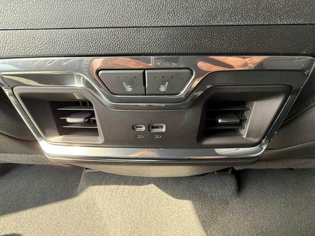 Photo of 2024 Black Chevrolet Silverado 2500