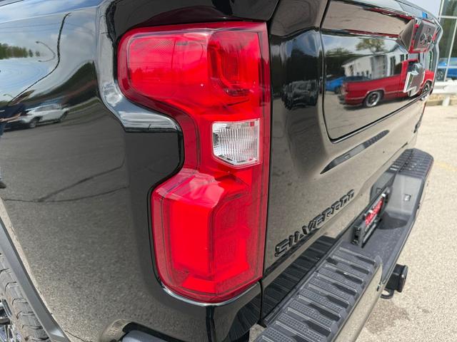 Photo of 2024 Black Chevrolet Silverado 2500
