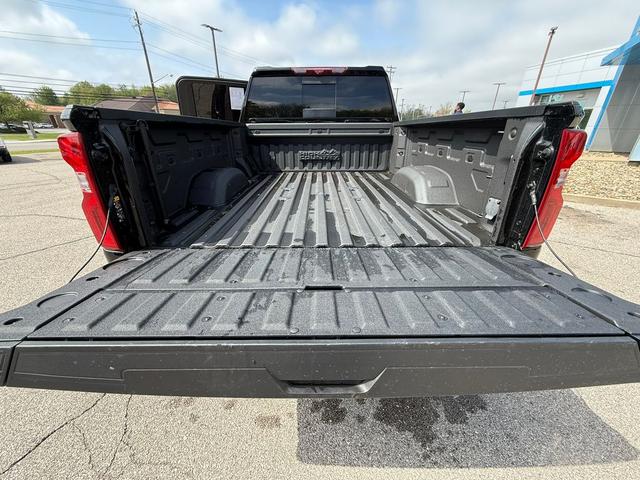 Photo of 2024 Black Chevrolet Silverado 2500