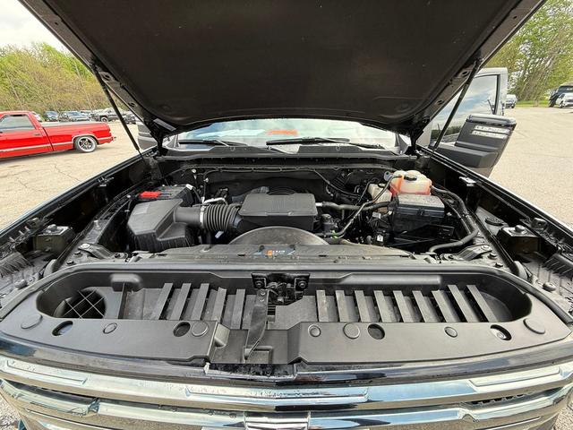 Photo of 2024 Black Chevrolet Silverado 2500
