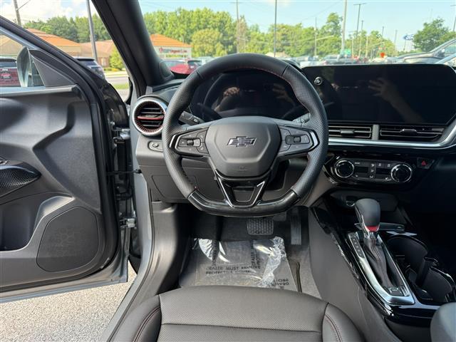Photo of 2025 Sterling Gray Metallic Chevrolet Trax