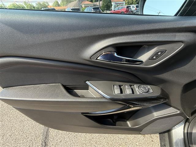Photo of 2025 Sterling Gray Metallic Chevrolet Trax