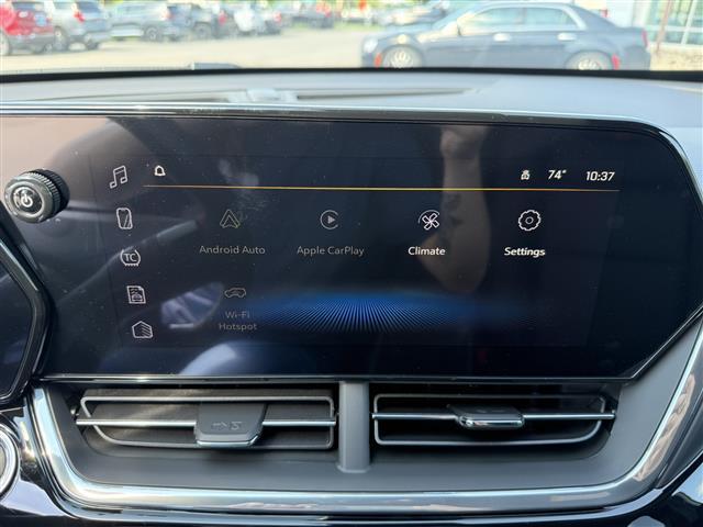 Photo of 2025 Sterling Gray Metallic Chevrolet Trax