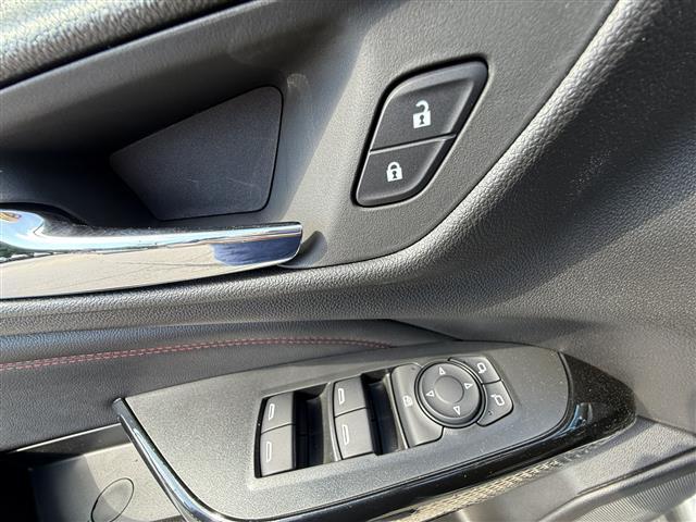 Photo of 2025 Sterling Gray Metallic Chevrolet Trax