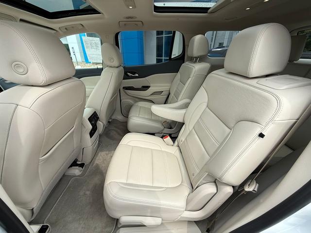 Photo of 2021 WHITE FROST TRI GMC Acadia