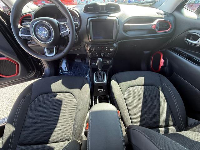 Photo of 2023 Black Clearcoat Jeep Renegade