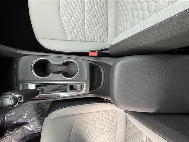 Photo of 2020 SILVER ICE META Chevrolet Equinox