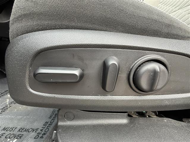 Photo of 2020 SILVER ICE META Chevrolet Equinox