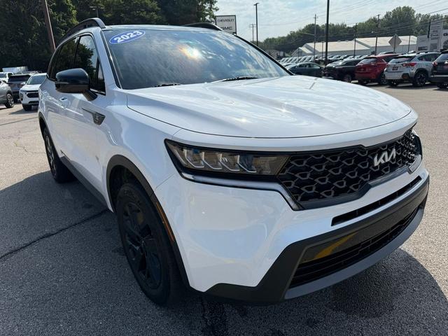 Photo of 2023 GLACIAL WHITE P Kia Sorento