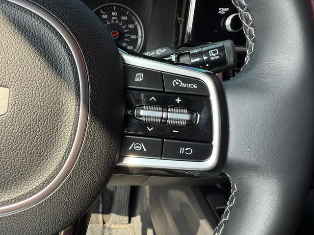 Photo of 2023 GLACIAL WHITE P Kia Sorento