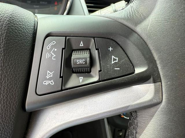 Photo of 2022 IRIDESCENT PEAR Chevrolet Trax