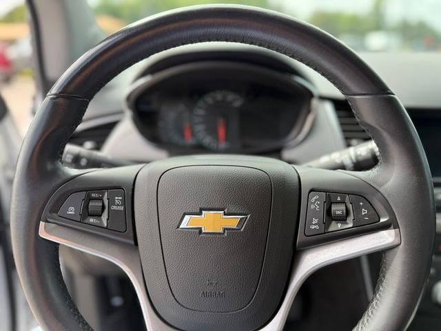 Photo of 2022 IRIDESCENT PEAR Chevrolet Trax