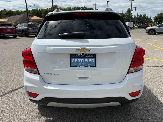 Photo of 2022 IRIDESCENT PEAR Chevrolet Trax