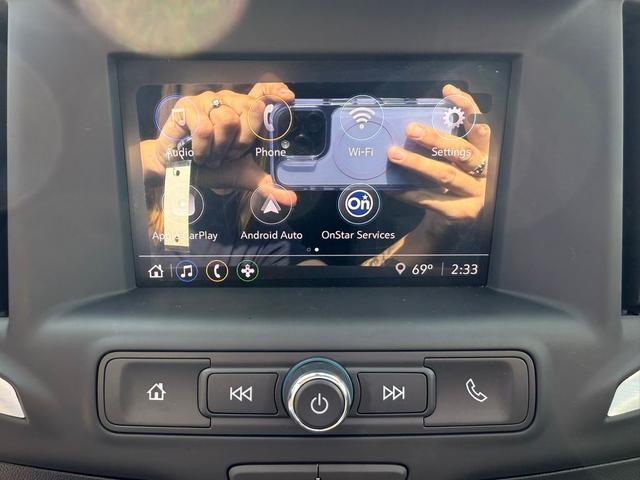 Photo of 2024 Summit White GMC Terrain