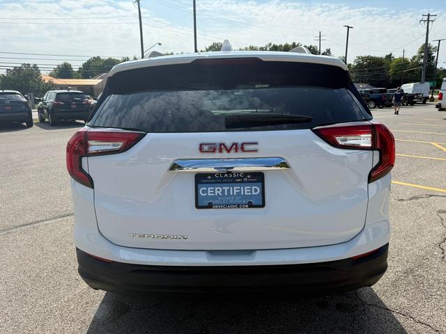 Photo of 2024 Summit White GMC Terrain