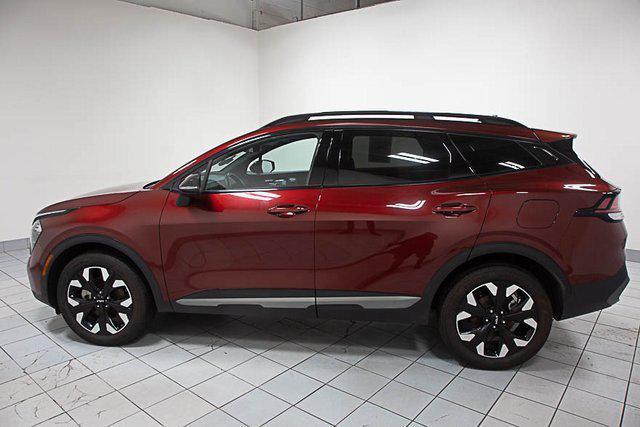 Photo of 2023 Dawning Red Kia Sportage