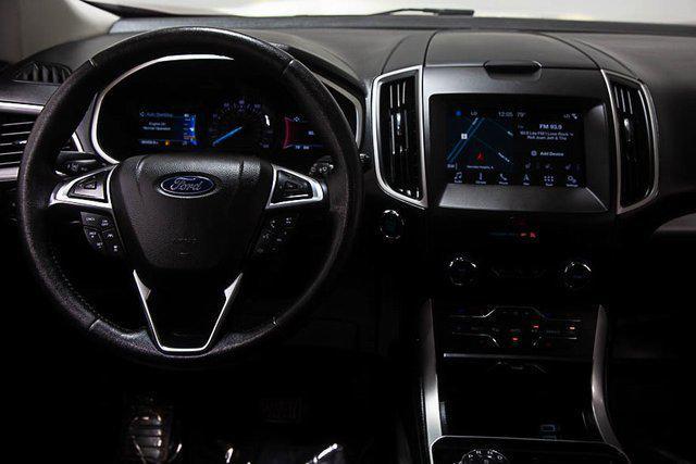 Photo of 2019 Ruby Red Ford Edge