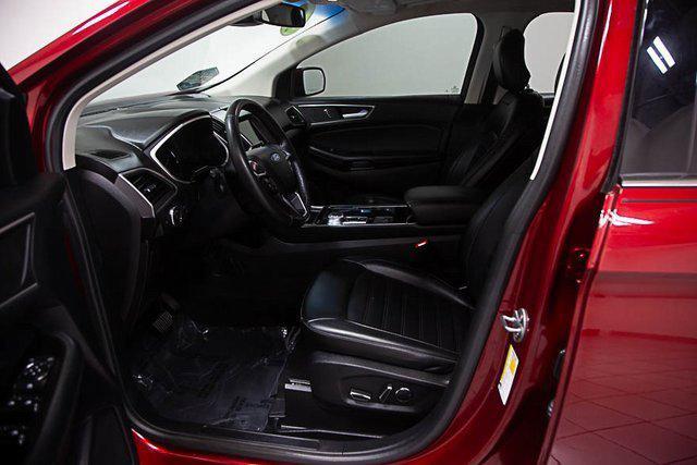 Photo of 2019 Ruby Red Ford Edge