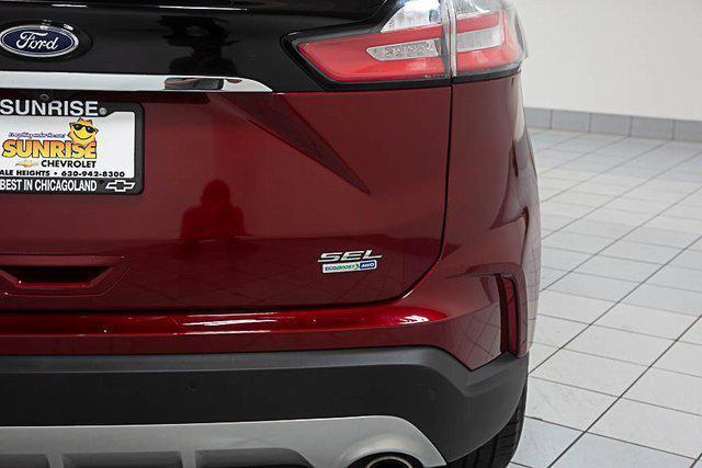 Photo of 2019 Ruby Red Ford Edge