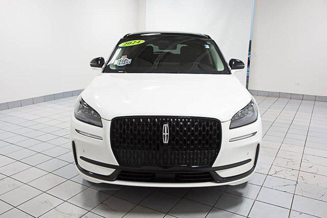 Photo of 2024 Pristine White Metallic Tri-Coat Lincoln Corsair