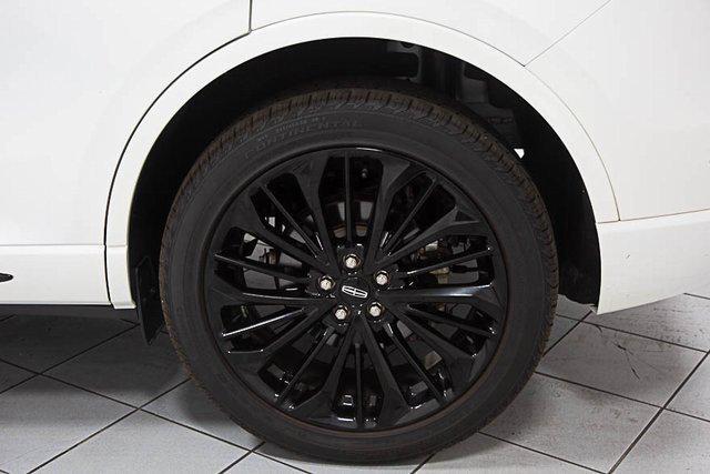 Photo of 2024 Pristine White Metallic Tri-Coat Lincoln Corsair
