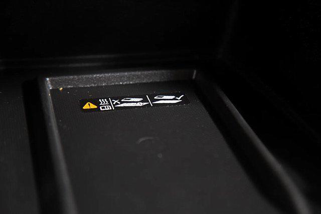 Photo of 2023 Mosaic Black Metallic Chevrolet Traverse