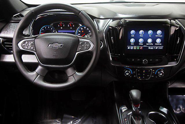 Photo of 2023 Mosaic Black Metallic Chevrolet Traverse