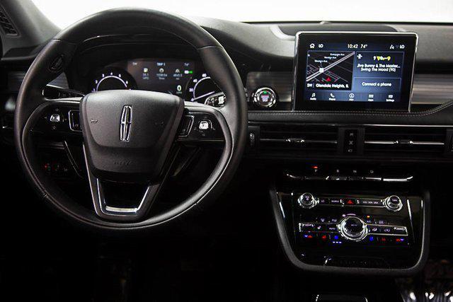 Photo of 2022 Infinite Black Metallic Clearcoat Lincoln Corsair