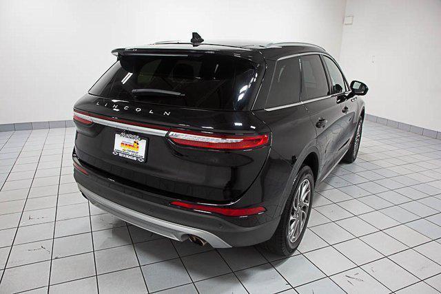 Photo of 2022 Infinite Black Metallic Clearcoat Lincoln Corsair