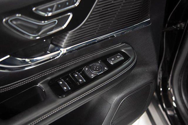 Photo of 2022 Infinite Black Metallic Clearcoat Lincoln Corsair