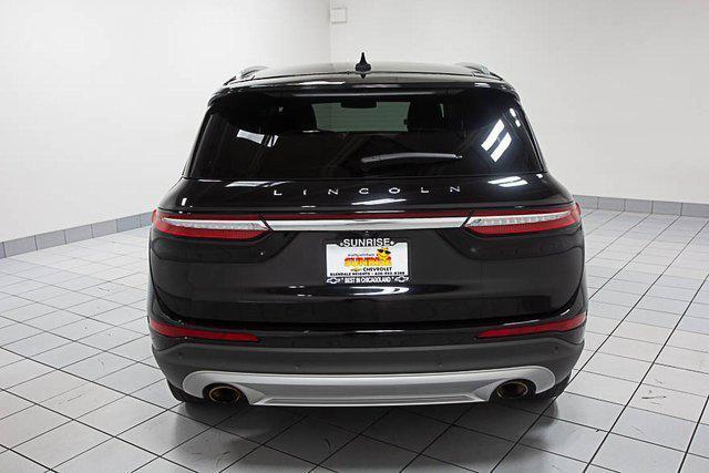 Photo of 2022 Infinite Black Metallic Clearcoat Lincoln Corsair