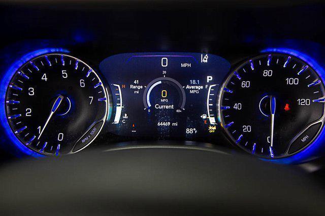 Photo of 2023 Fathom Blue Pearlcoat Chrysler Pacifica