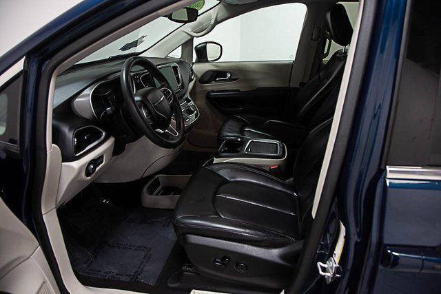 Photo of 2023 Fathom Blue Pearlcoat Chrysler Pacifica