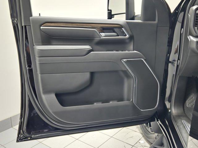 Photo of 2026 Black Chevrolet Silverado 2500