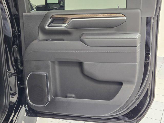 Photo of 2026 Black Chevrolet Silverado 2500