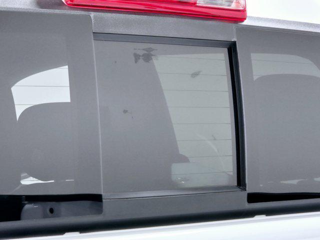 Photo of 2025 Summit White Chevrolet Colorado