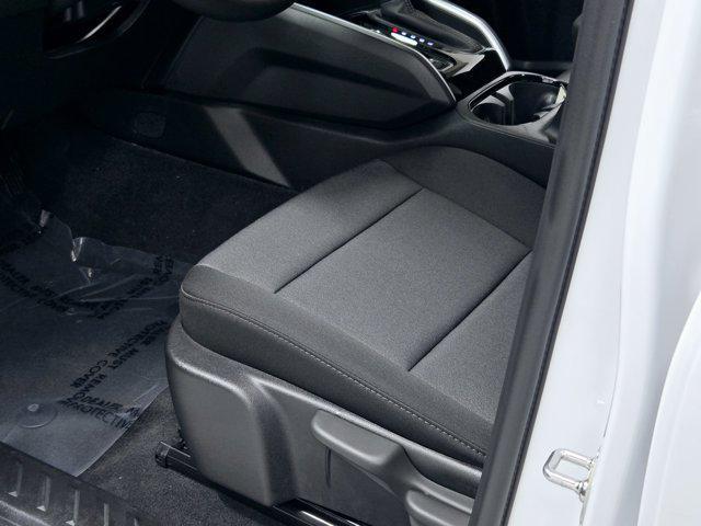 Photo of 2025 Summit White Chevrolet Colorado