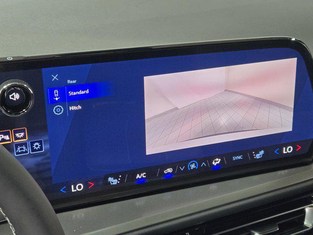 Photo of 2026 Summit White Chevrolet Traverse
